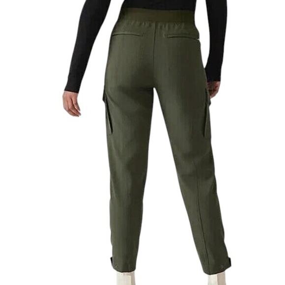 Athleta Size 12 Green High Rise Cargo Pant Utility Stretch Travel Comfort - Picture 3 of 10
